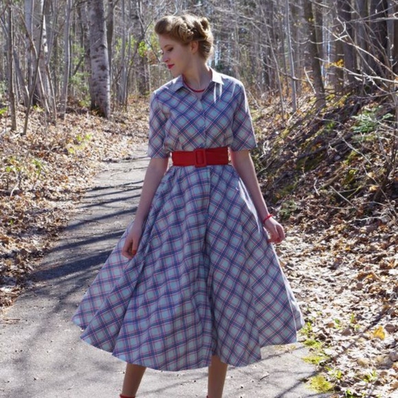 Red Full sweep Petticoat 2 Huge thick soft layers of nylo… - Picture 3 of 4